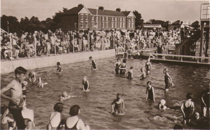 1936 view of Blue Lagoon Swimming Pool - Click on picture for 2004 view of similar location